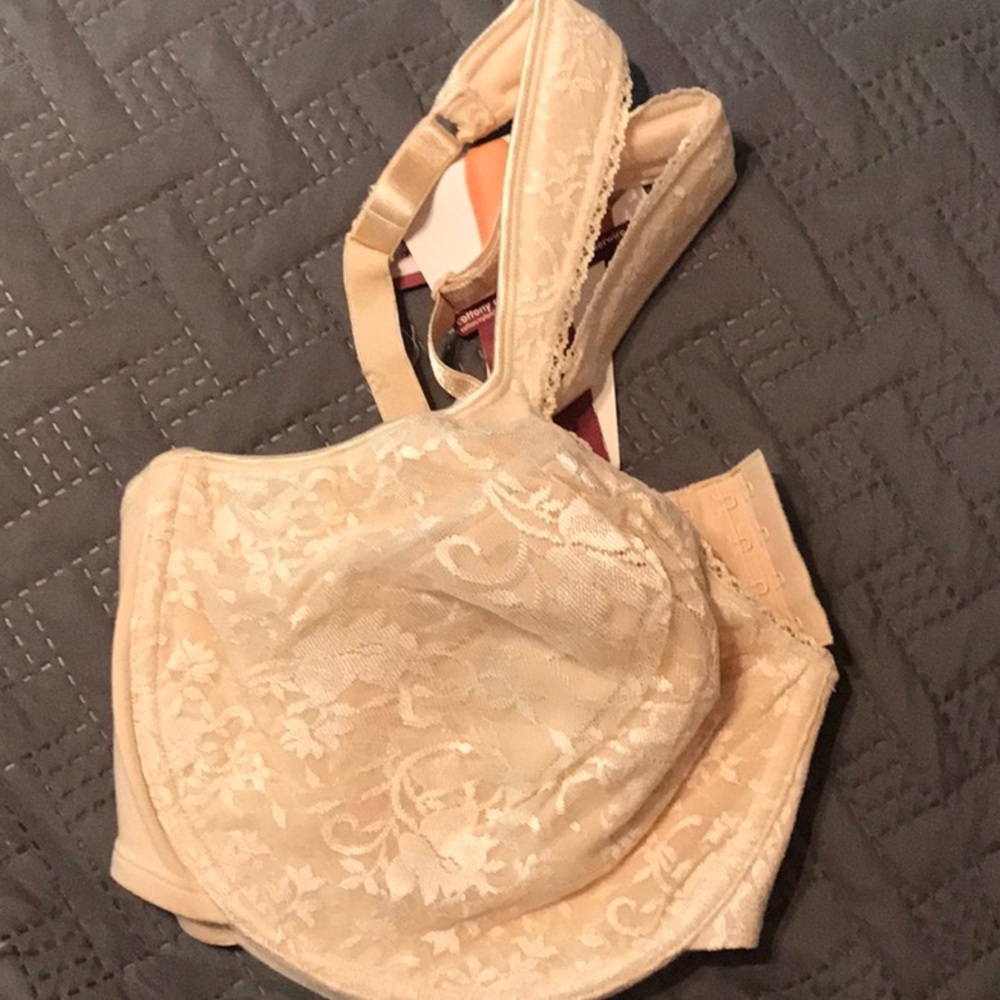 Playtex Secrets gel comfort strap underwire Bra.
